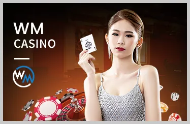 Sân quần vợt với một người chơi đang giao bóng